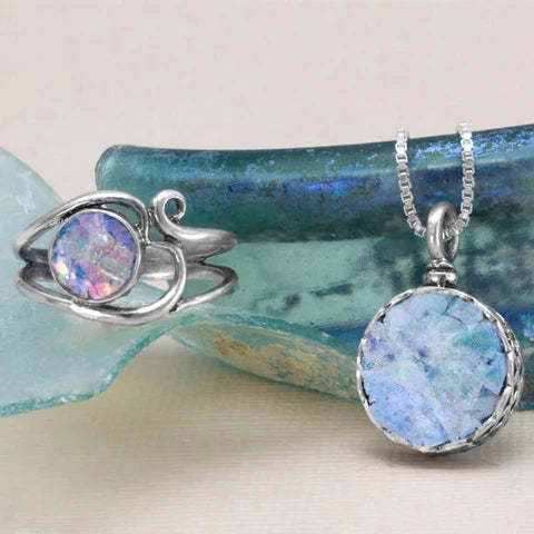 The Minerva Roman Glass Pendant