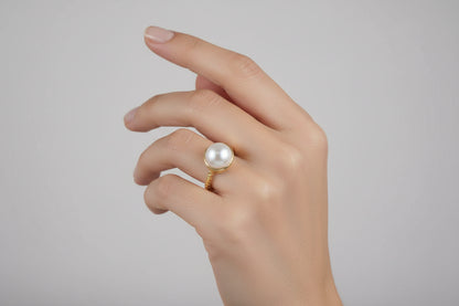 Luxe Pearl Ring